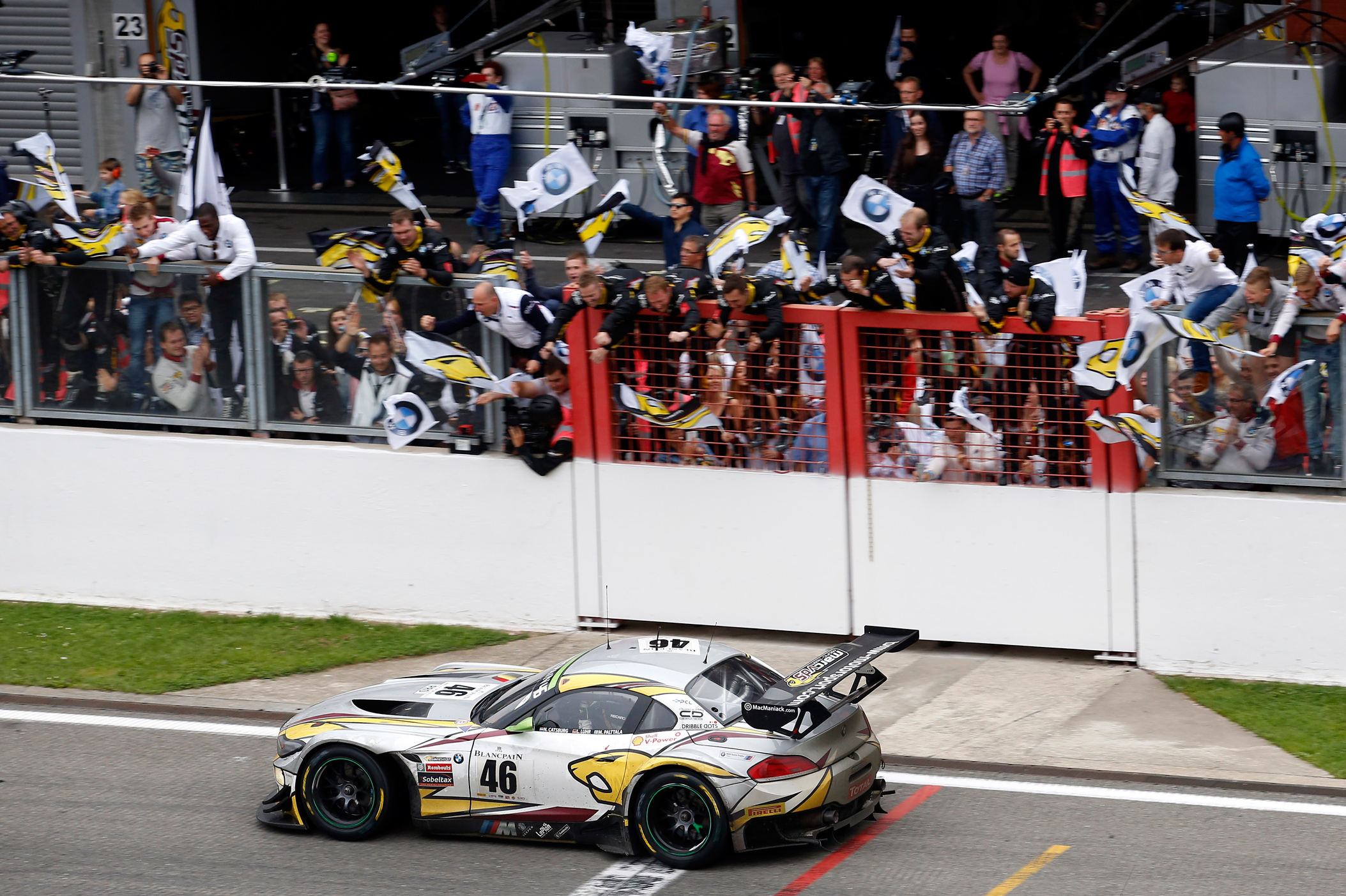 Audi R8 LMS clinches second and third place at Spa