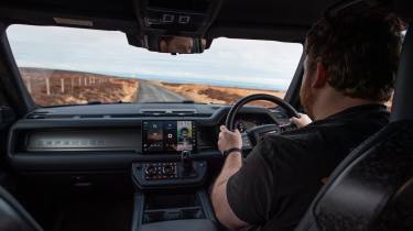 Defender Octa interior