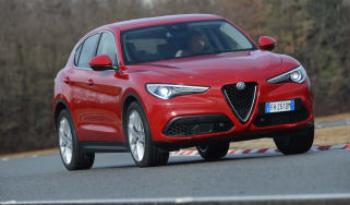 Alfa Romeo Stelvio - front cornering