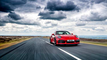 911 Turbos feature – 992 tracking
