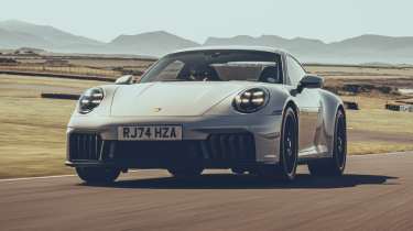 Porsche 911 GTS – front