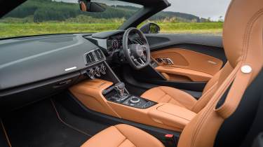 Audi R8 Spyder interior