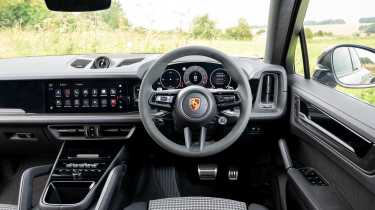 Porsche Cayenne GTS – interior