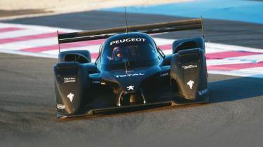 Peugeot 908 HDi FAP Le Mans car