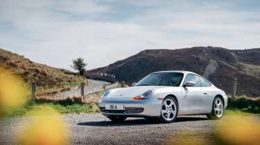 Porsche 911 Carrera (996) – front