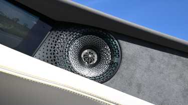 Lotus Emeya R