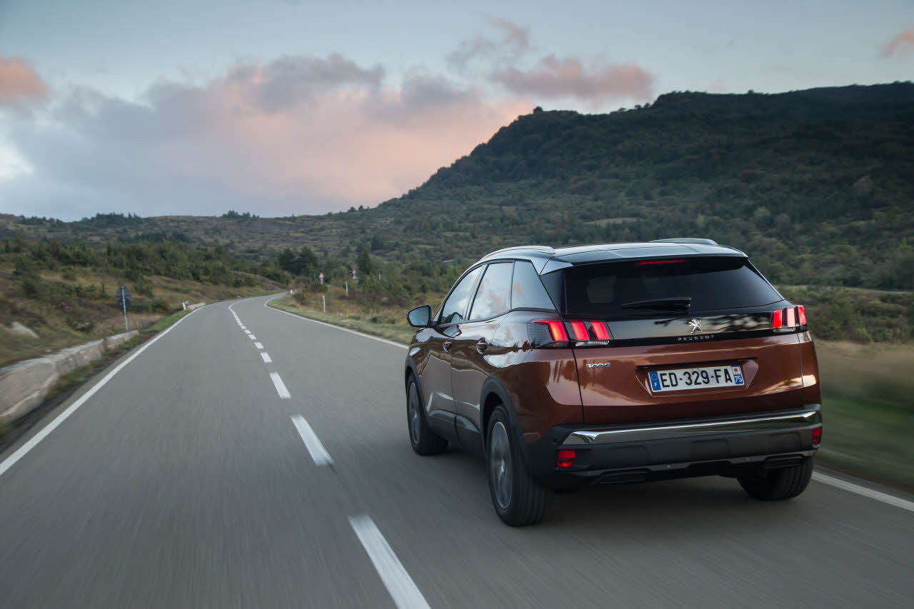 Peugeot 3008 review - prices, specs and 0-60 time