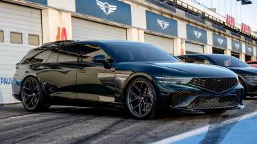 Genesis G90 Wingback