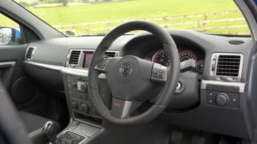 Vauxhall Vectra VXR interior