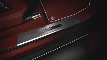 Bentley Bentayga Apex Edition – kick plate