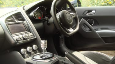 Audi R8 V8 interior