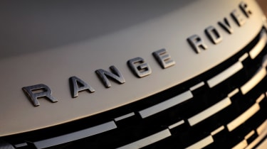 Range Rover Sport SV – badge