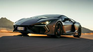 Lamborghini Revuelto