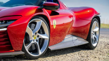 Ferrari SP3 Ionia – surfacing