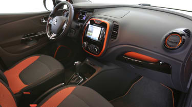 2013 Renault Captur interior dashboard front seats