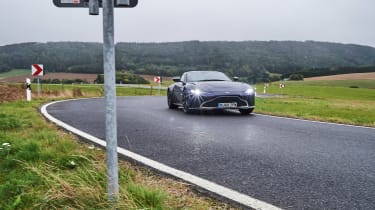 Aston Martin Vantage – AMR front 