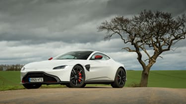 Aston Martin Vantage – FF front quarter 