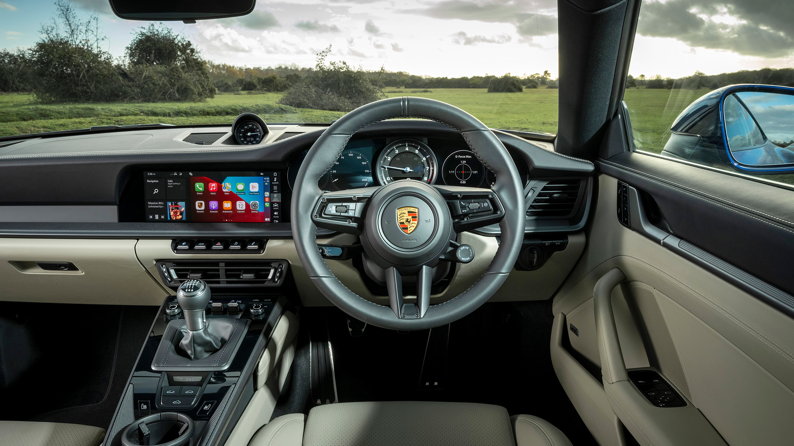 Porsche 911 review - interior and tech | evo