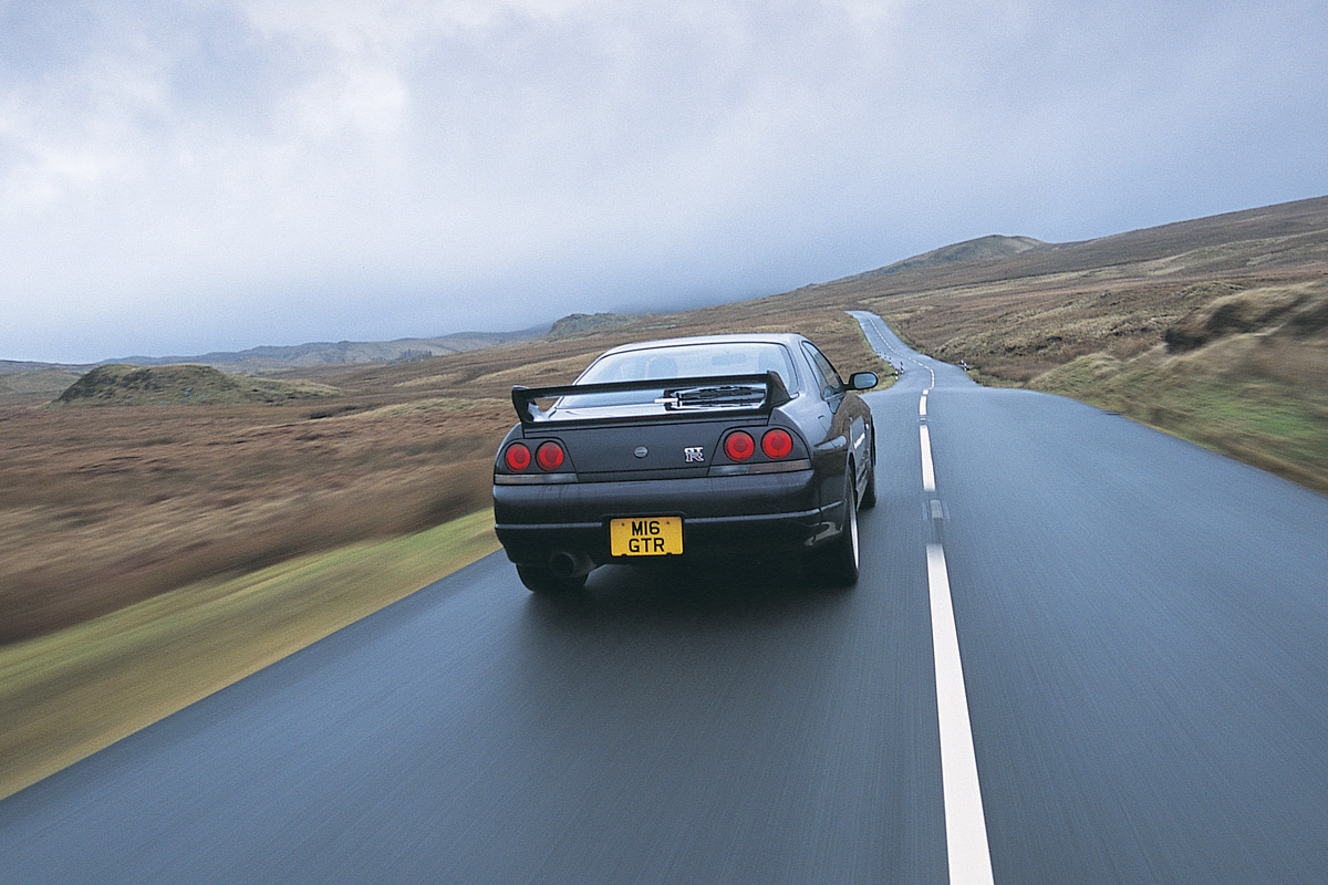 Nissan Skyline Gt R R33 Review History Prices And Specs Evo