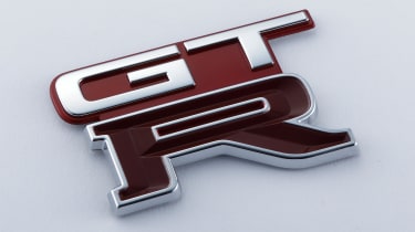 Nissan GT-R emblem