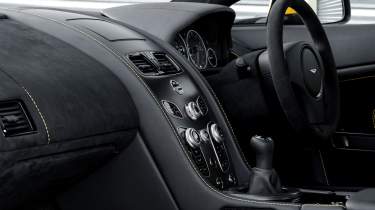 Aston Martin V12 Vantage S interior