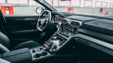 Lamborghini Urus Performante – interior
