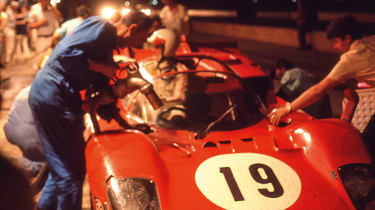 Ferrari 512S vs Porsche 917