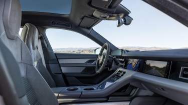 Porsche Taycan facelift – interior