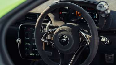 McLaren Artura – interior