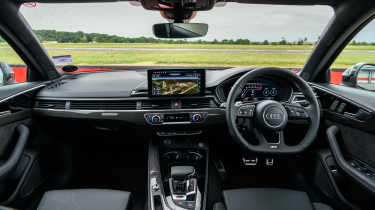 Audi RS4 B9 – interior