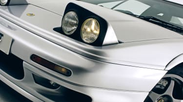 Lotus Esprit pop-up headlights