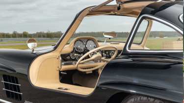 Mercedes-Benz 300 SL doors up