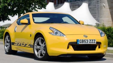 Nissan 370Z Yellow