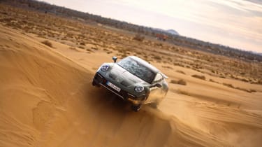 Porsche 911 Dakar – front q