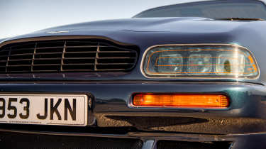 Aston Martin Vantage V550 – front