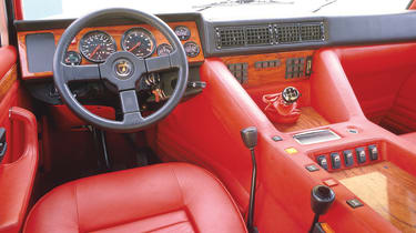 Lamborghini LM002 interior