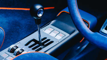 Evoluto Ferrari 355 – gear shifter