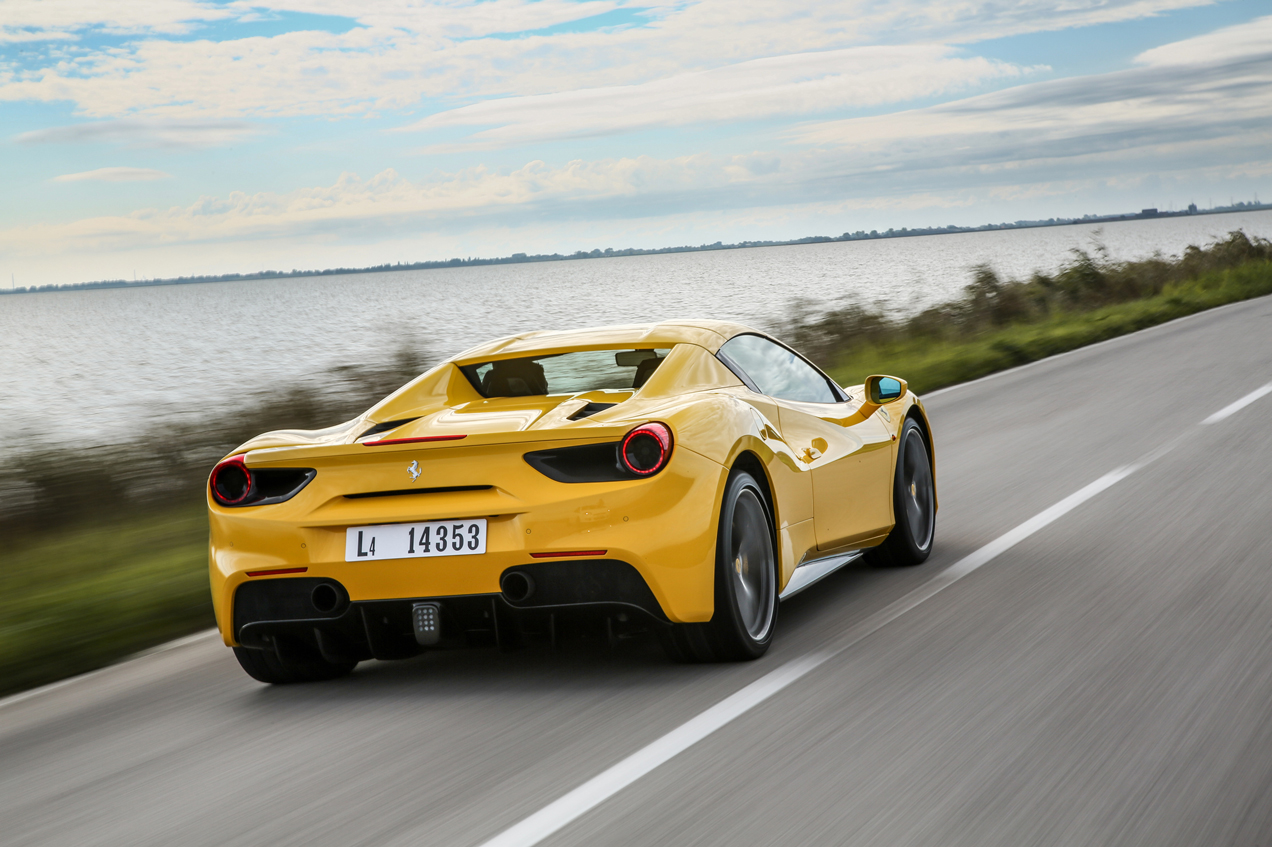 Ferrari 488 Spider Review Performance Specs And 0 60 Time