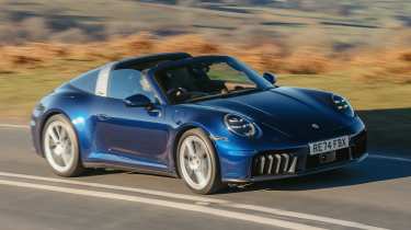 Porsche 911 Targa 4 GTS – front