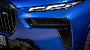 BMW X7 M60i – headlights