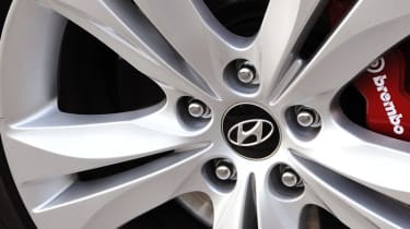Hyundai Genesis Coupe wheel