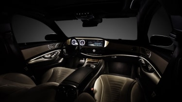 2014 Mercedes S-Class ambient lighting