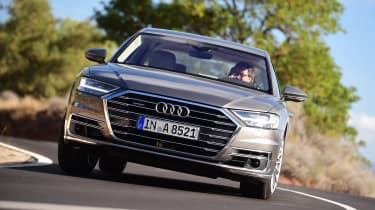 Audi A8 - front dynamic
