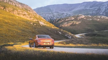 Bentley Flying Spur Speed – rear cornering