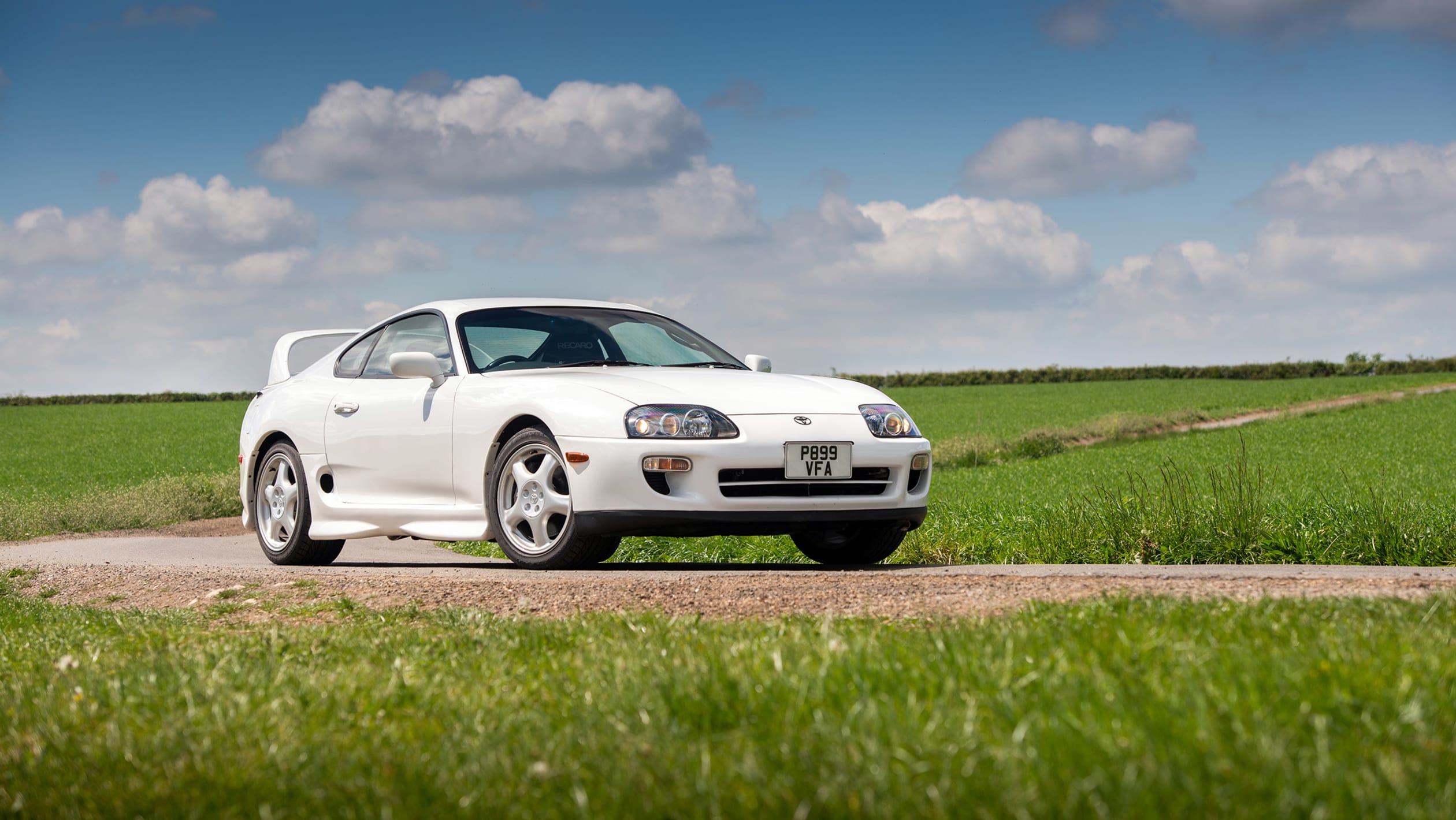 Toyota supra a80 фото