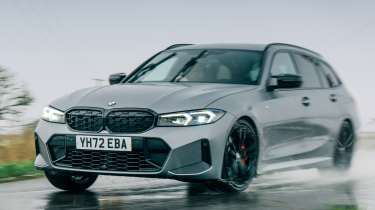 BMW M340i xDrive Touring - cornering