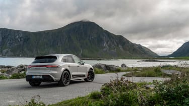 Porsche Macan GTS 2021 – rear