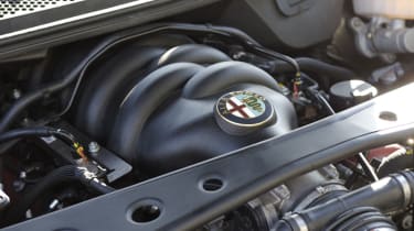 Alfa Romeo 8C Spider engine