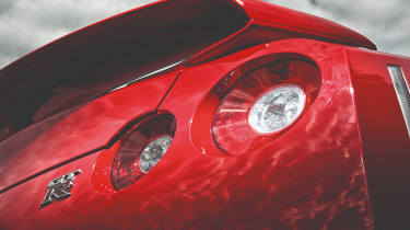 Nissan GT-R details