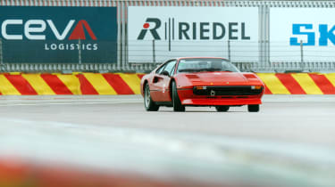 Ferrari 365 GTB/4 Daytona and 308 GTB – cornering